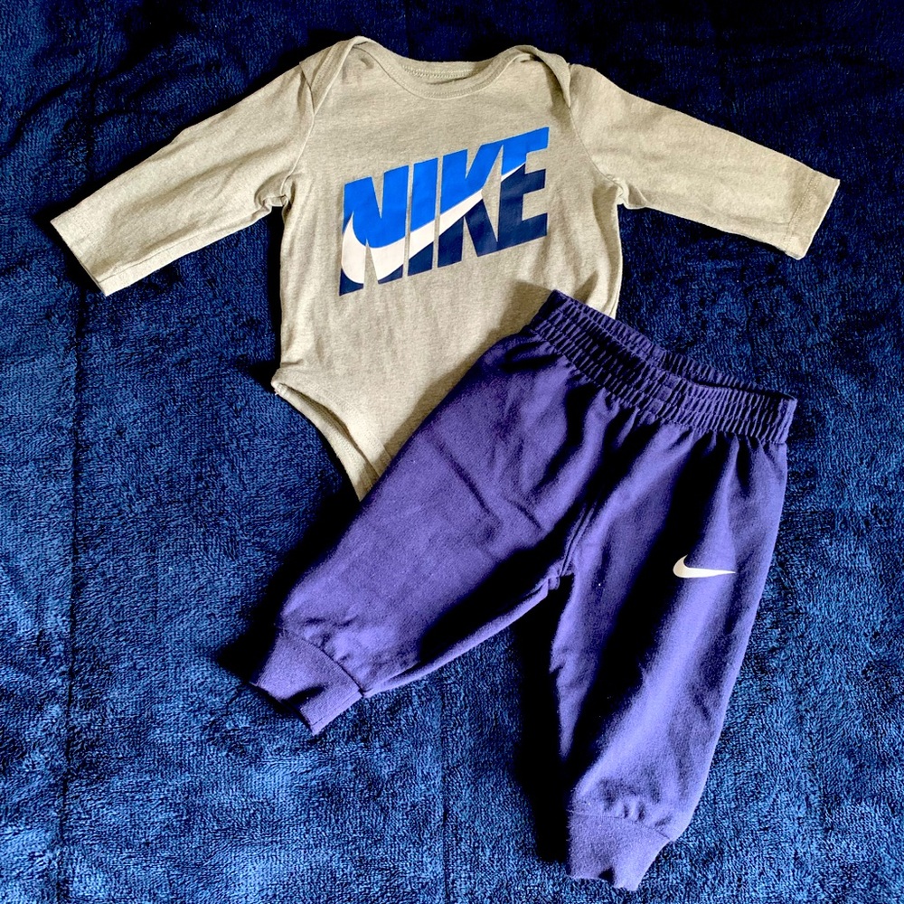 Nike Bodysuit and Pants Set. Size 3m. 56-62cm. Only one use.